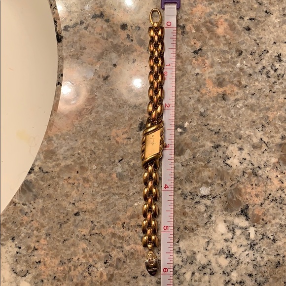 Gold toned seiko watch - Picture 1 of 3